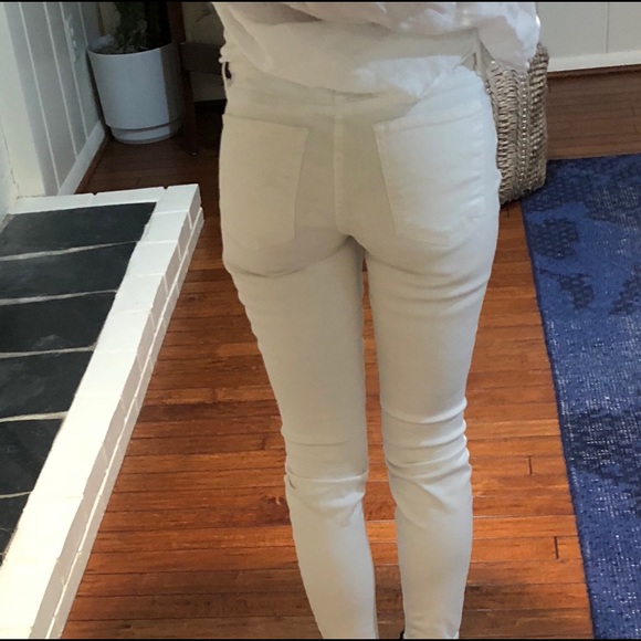 Vince white skinny jeans with stretch. Never worn. - Picture 2 of 5